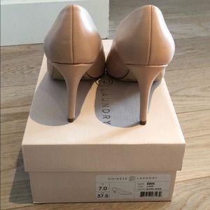 Brand New - Chinese Laundry blush heels size 7